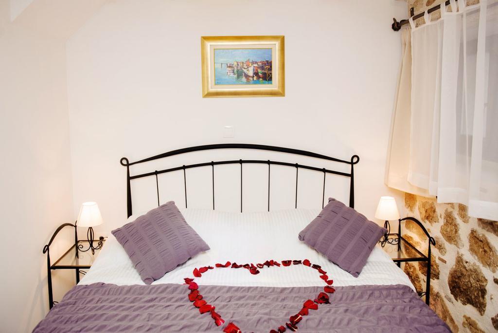 Studio Apartments Bonaca Split Bagian luar foto