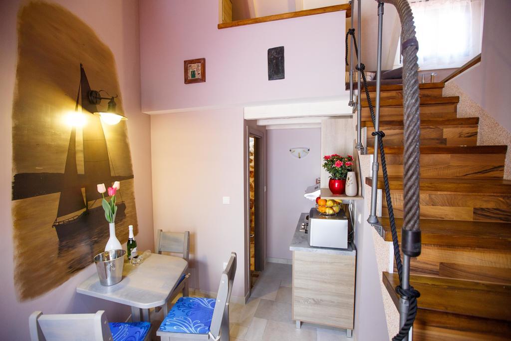 Studio Apartments Bonaca Split Bagian luar foto