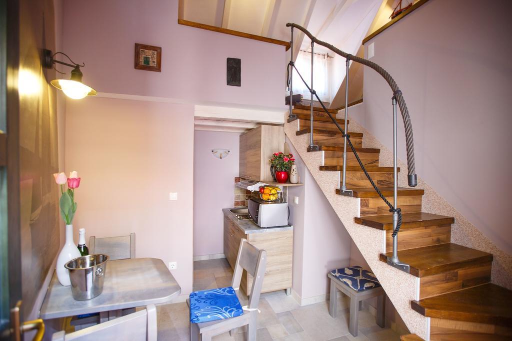 Studio Apartments Bonaca Split Bagian luar foto