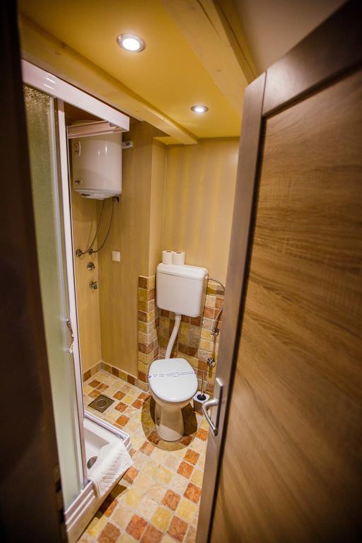 Studio Apartments Bonaca Split Bagian luar foto