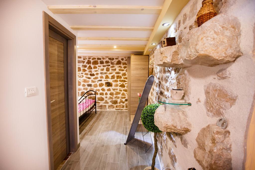 Studio Apartments Bonaca Split Bagian luar foto